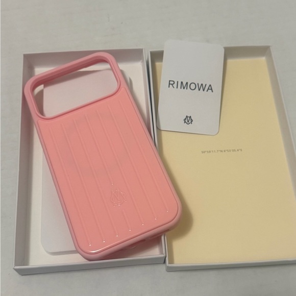 Rimowa Iphone Case Pink Polycarbonate For Iphone 17 ProMax - Picture 4 of 4